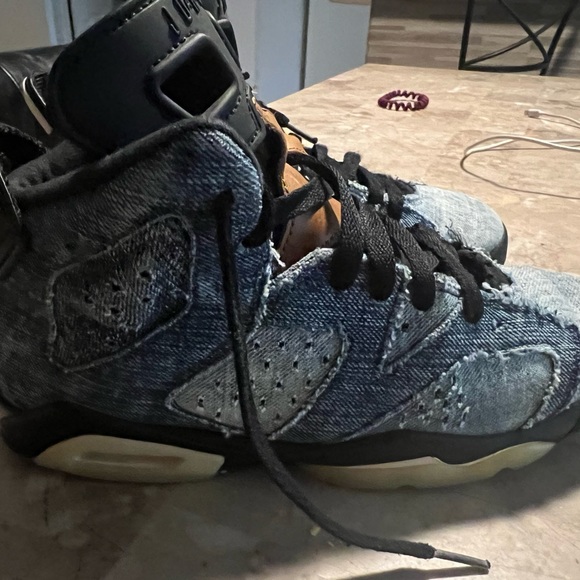 Jordan 5 DENIM Wash size 5.5 still in great shape - Picture 3 of 11